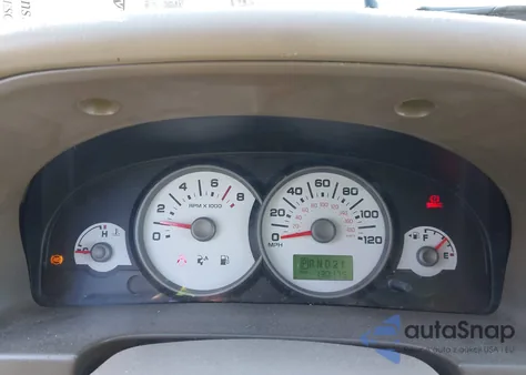 2005 Ford Escape Xlt from USA, damaged, VIN 1FMYU93195KB51233